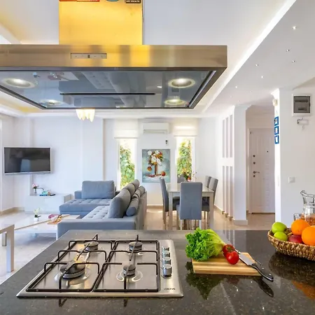 Vila Lavish With Turkish Steam Bath